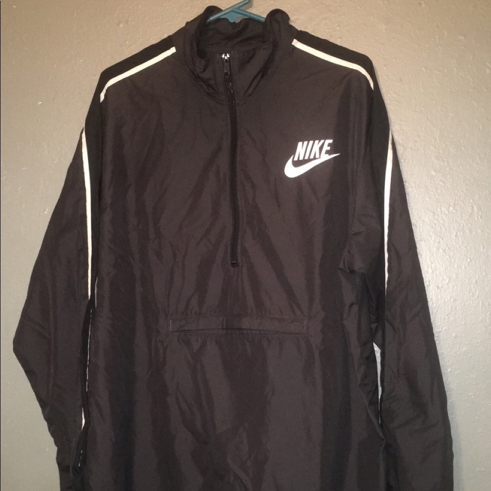Nike windbreaker
